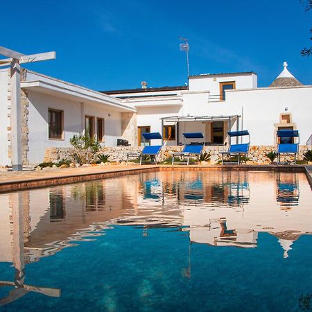 Villa With Trullo And Pool, Alberobello Kültér fotó
