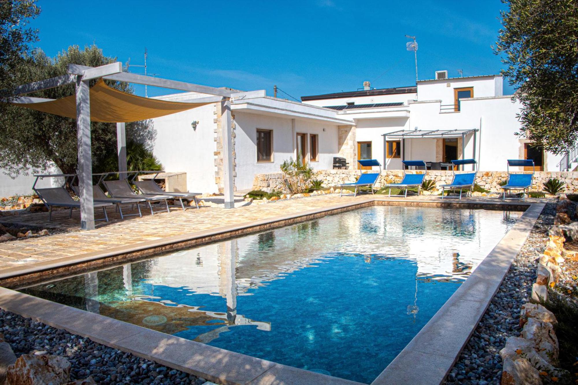 Villa With Trullo And Pool, Alberobello Kültér fotó