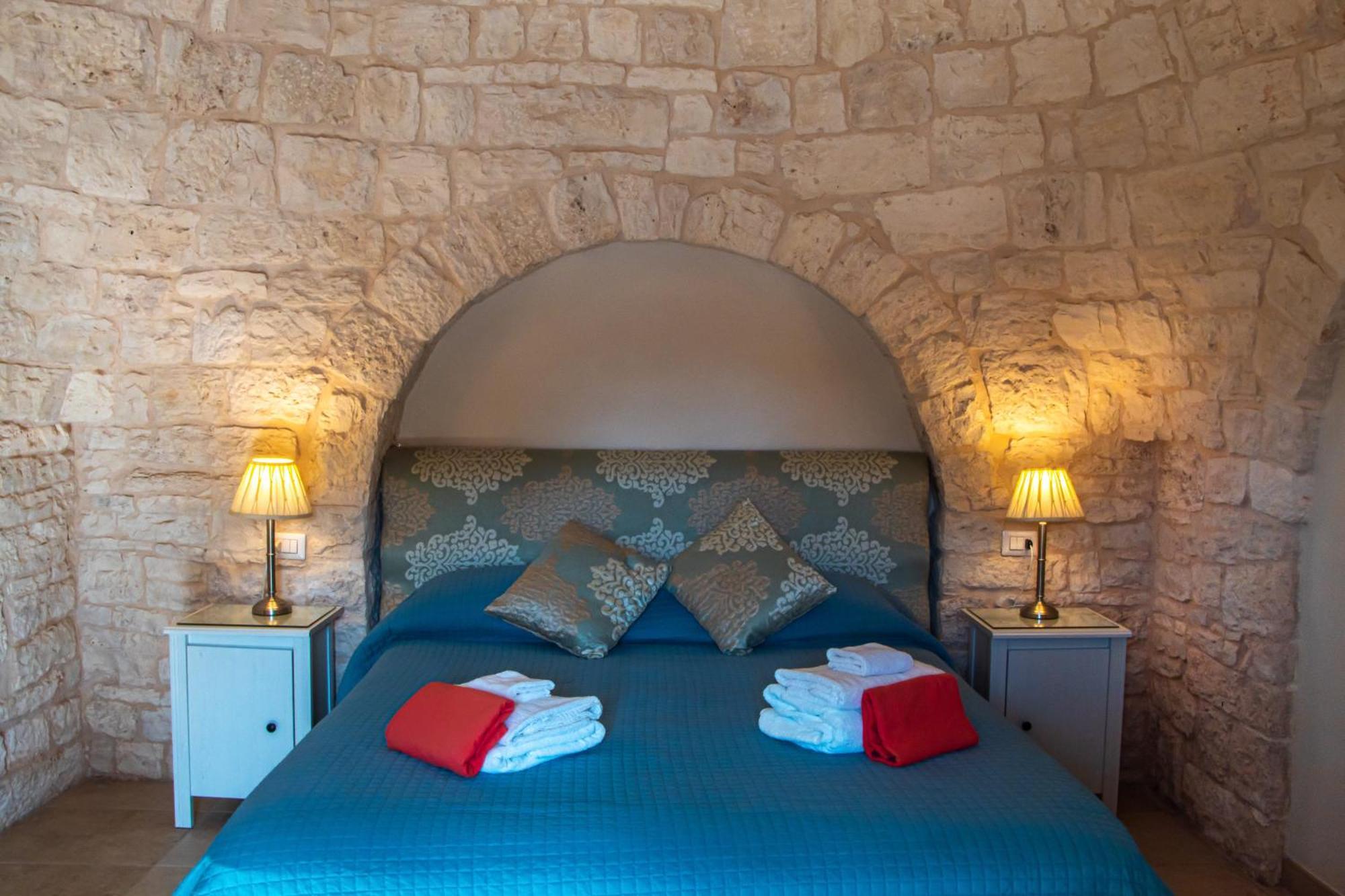 Villa With Trullo And Pool, Alberobello Kültér fotó